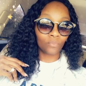 Meet your Posher, Denise